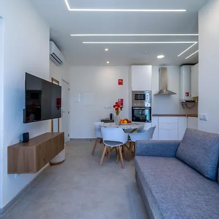 Apartman The Simon Residences - Marina Escape *